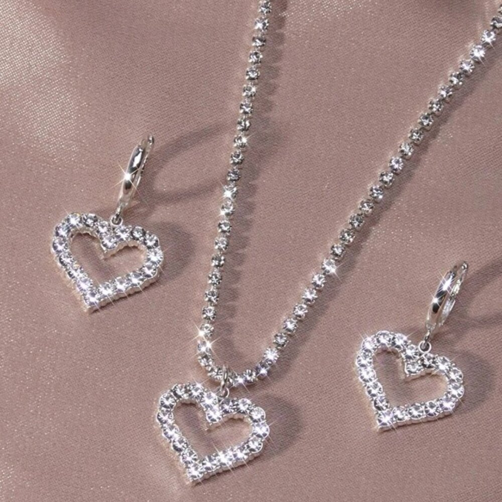 KIT DE COLLAR Y ARETES DE MUJER DE IMITACION CON ADORNO DE CORAZON PLATEADO